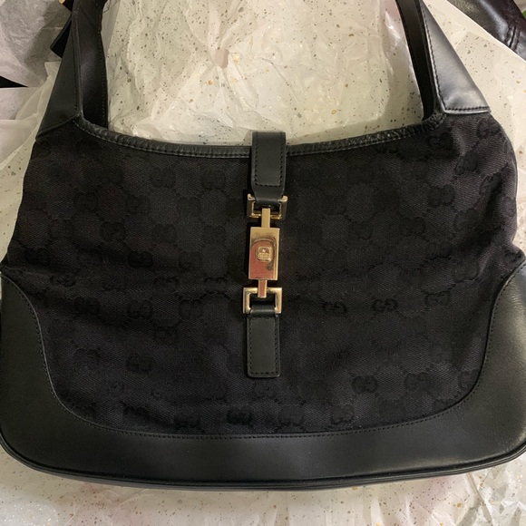 Gucci Handbags - Gucci🎁Black Signature Canvas & Leather Bag